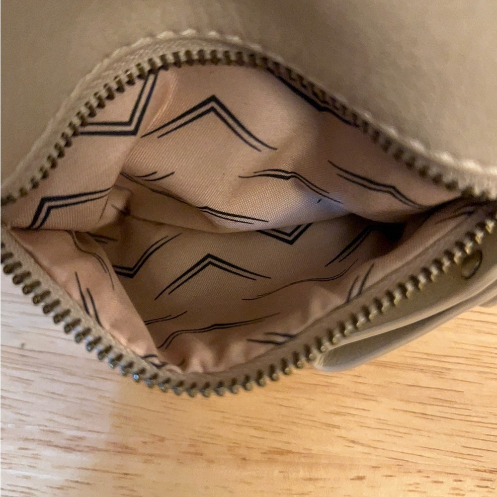 Urban Expressions Liberty leather sling bag with a chevron pattern strap. - Picture 9 of 16